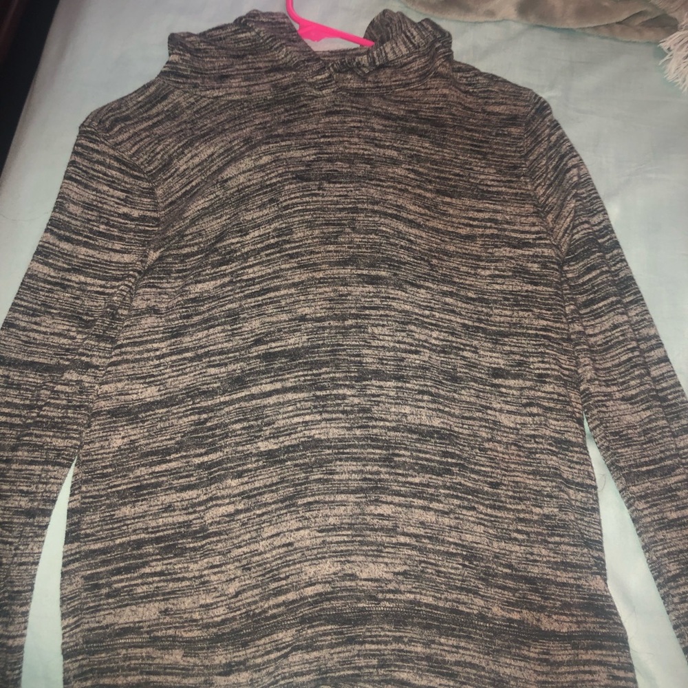 long sleeve hoodie